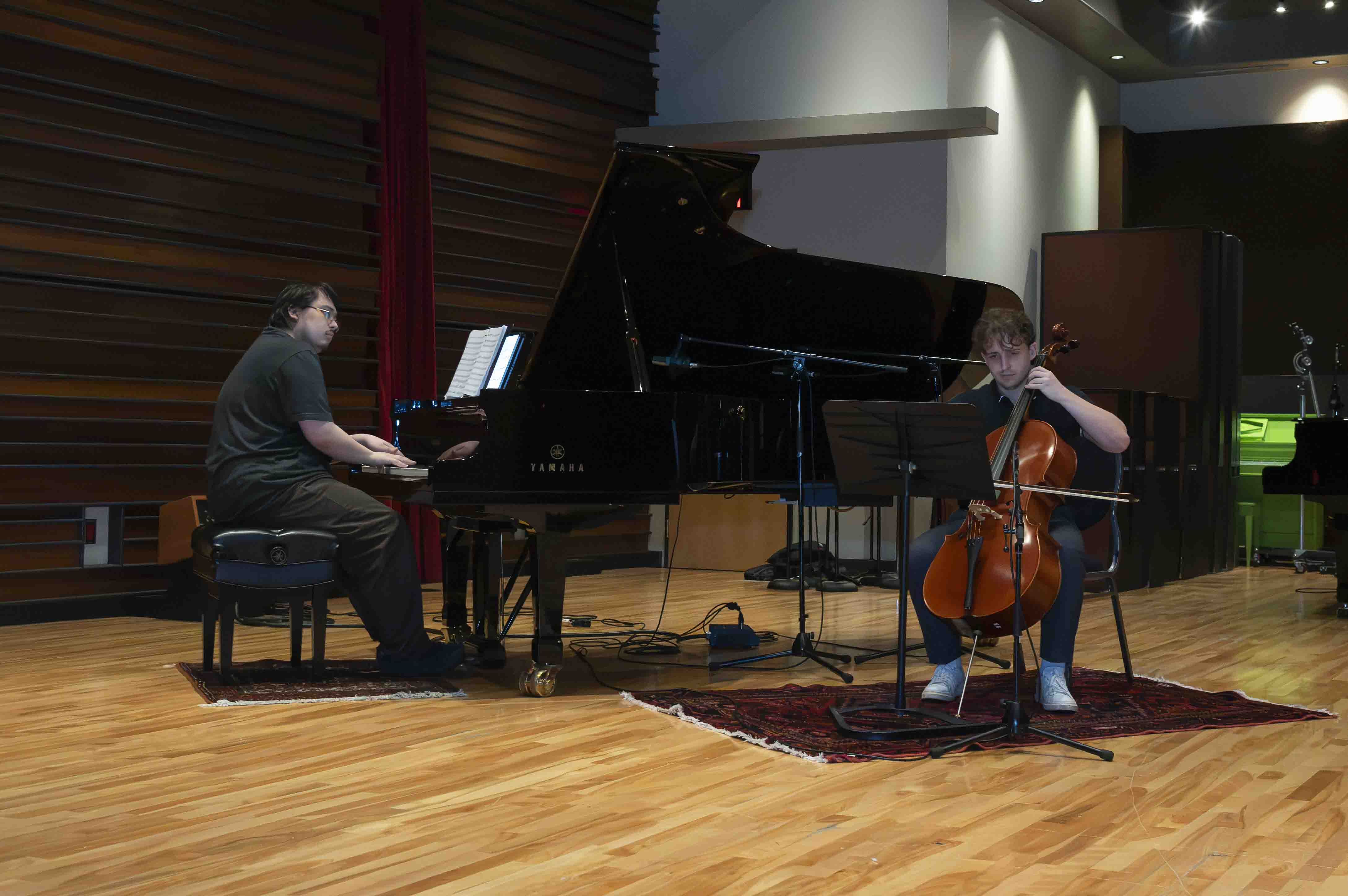 Duo performance in studio